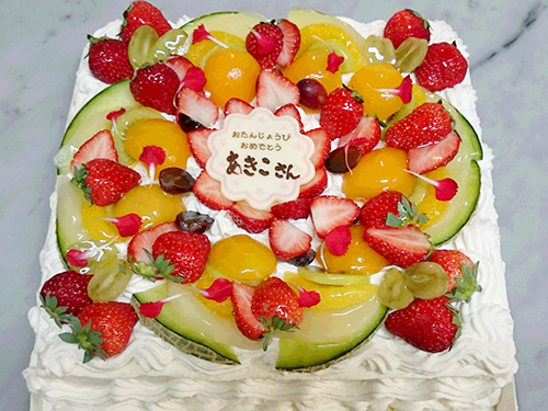 オリジナルの誕生日ケーキ